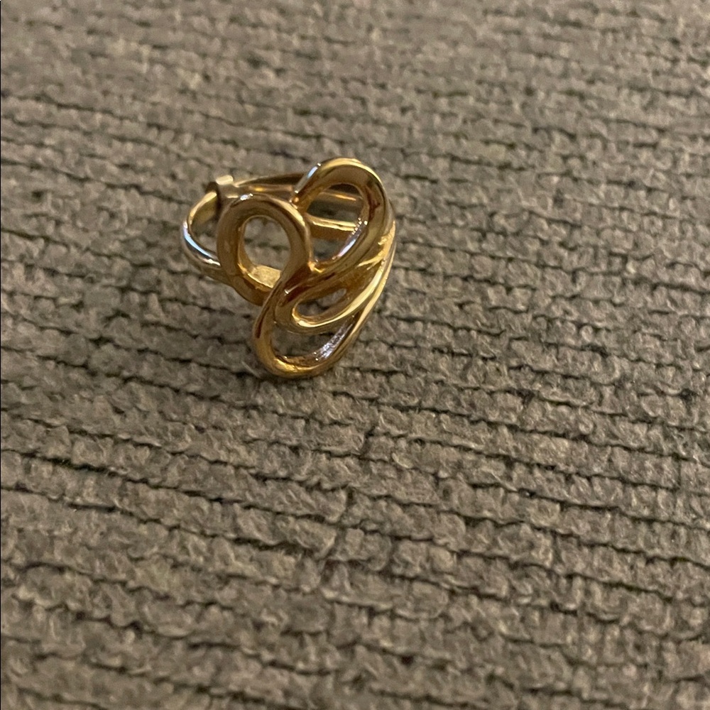 Elegant Gold and Silver Women's Ring